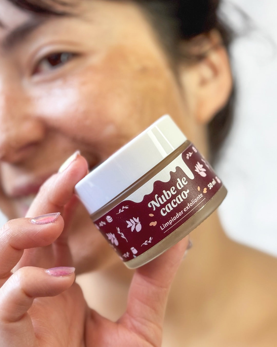 Limpiador Facial Exfoliante - Nube de Cacao