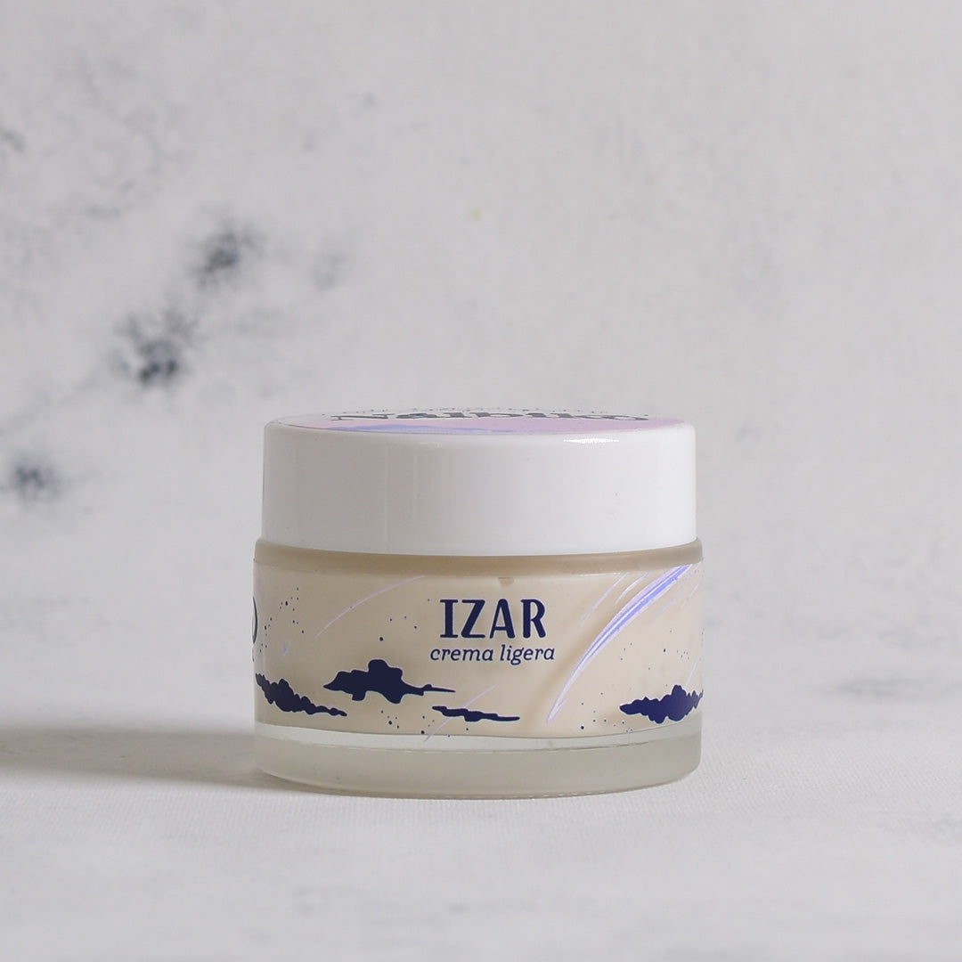 Izar – Crema facial fluida con efecto tensor 50ml
