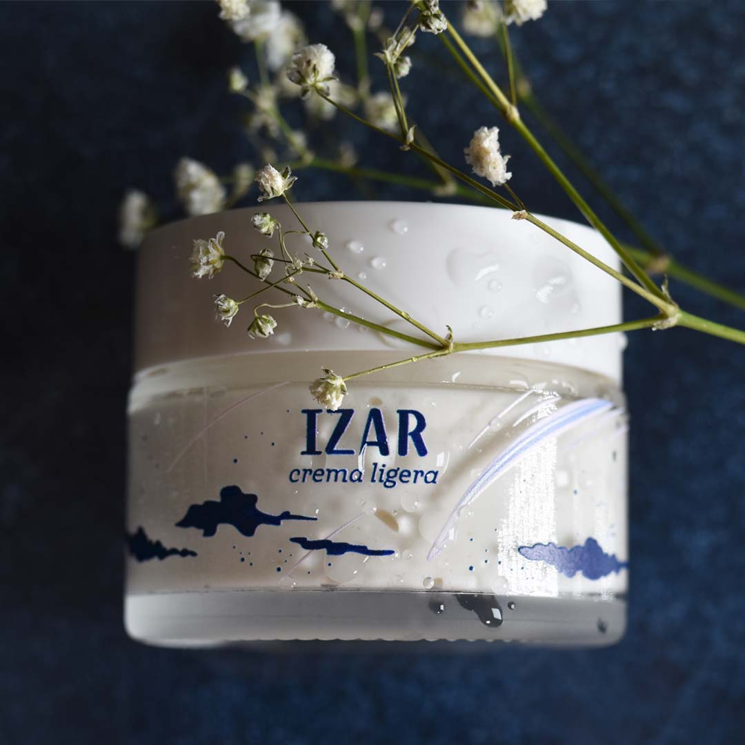 Izar – Crema facial fluida con efecto tensor 50ml